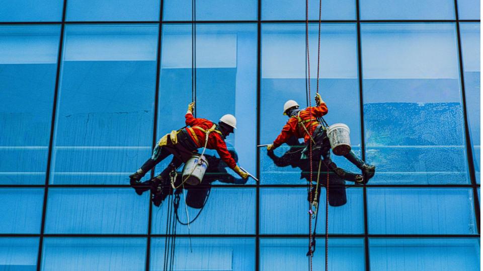 La Consejería de Industria, Comercio y Empleo de la Junta de Castilla y León convoca 5,5 millones en subvenciones para mejorar la seguridad y la salud en el trabajo y un millón para personas en situación de ERTE